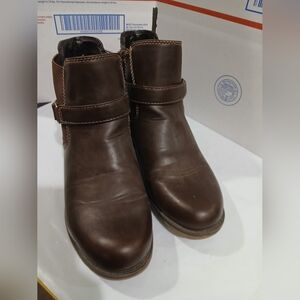 Natural Soul Sz 6M Dk Brown Ankle Boots